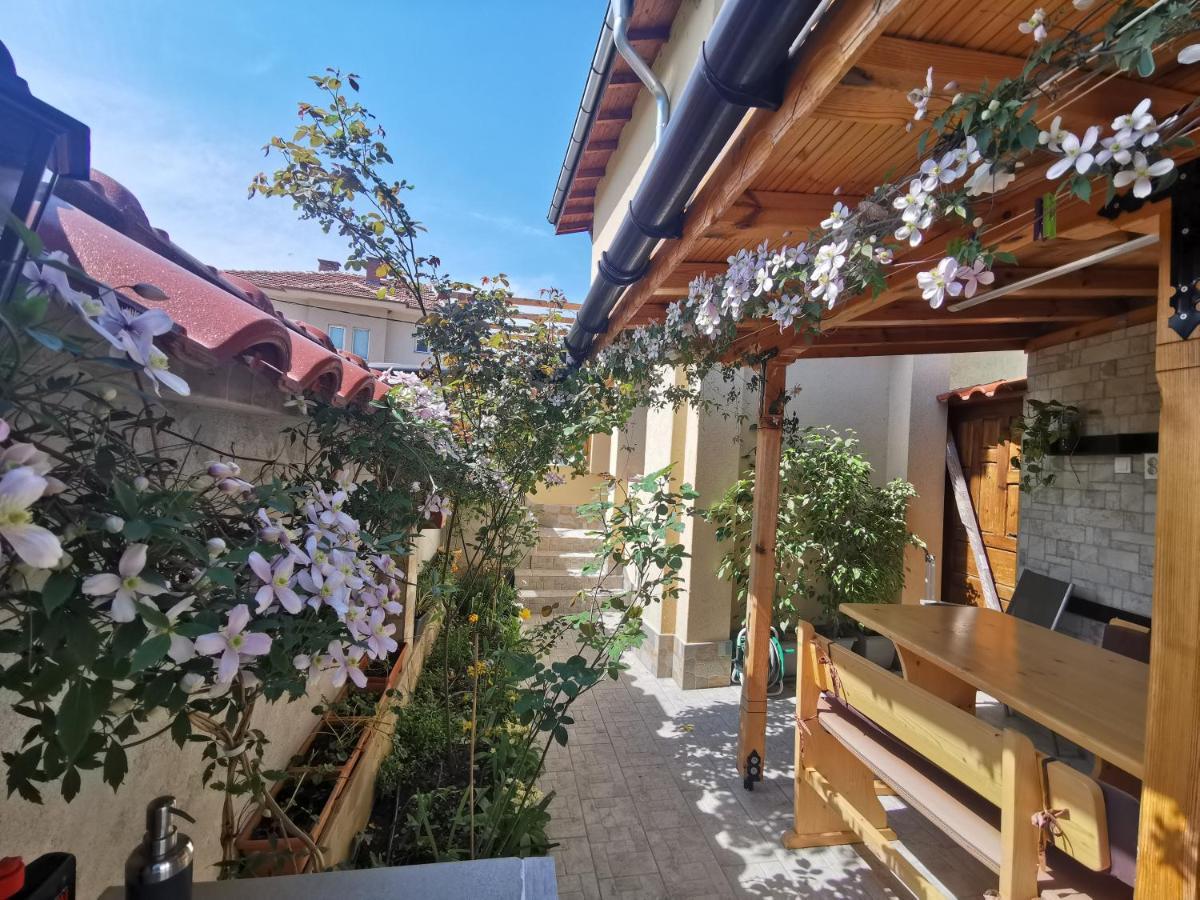Rose Valley Guest House Kazanlak Luaran gambar
